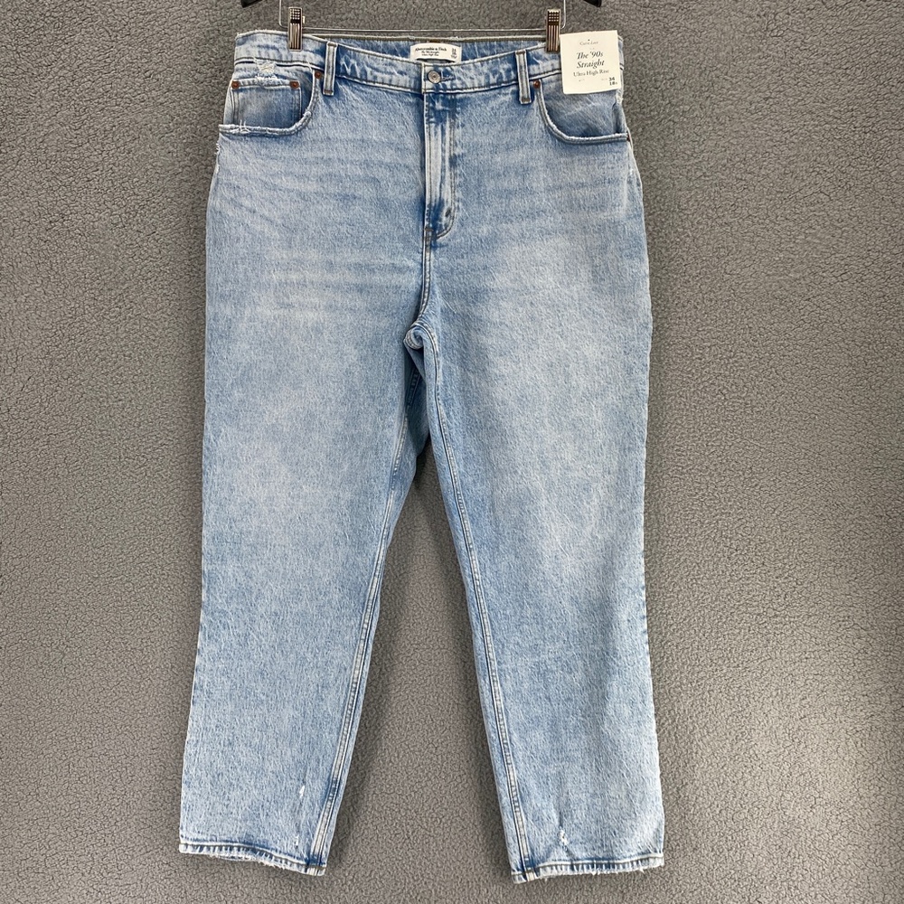 Curve Love Ultra High Rise 90s Straight Jean women's size 34 Short